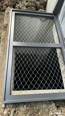 Rete in fune d'acciaio inossidabile per protezione da caduta oggetti in lucernari e atri