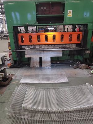 Rete metallica diamantata a colori verniciata a polvere, metallo espanso galvanizzato sollevato per recinzione di sicurezza interna