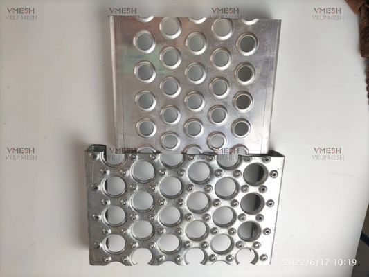 Griglia di sicurezza antiscivolo a buco rotondo in alluminio da 3,5 mm per tratte di scale