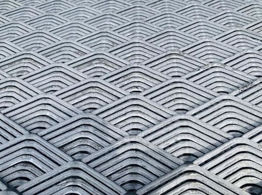 4*8ft Acciaio Diamante Maglia di metallo espanso per materiali da costruzione