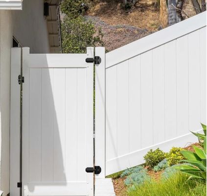 Fence per la privacy in PVC a bassa manutenzione
