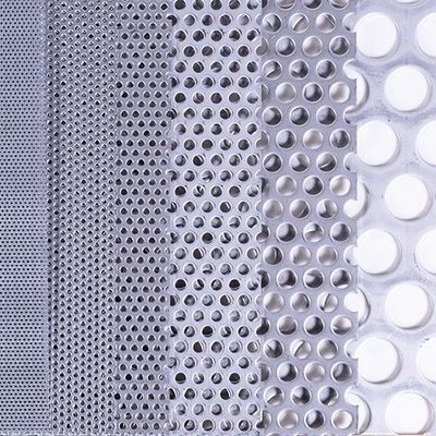 Dimensioni personalizzate Piastra perforata a buco rotondo decorativa leggera per l'architettura