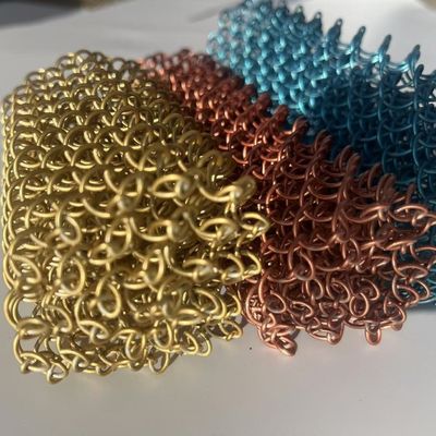 Colore di superficie di alluminio tessuto a catena di legame di rete di filo di vetrina
