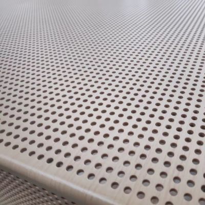 Architettura Rivestimento di maglia metallica perforata di alluminio leggero decorativo