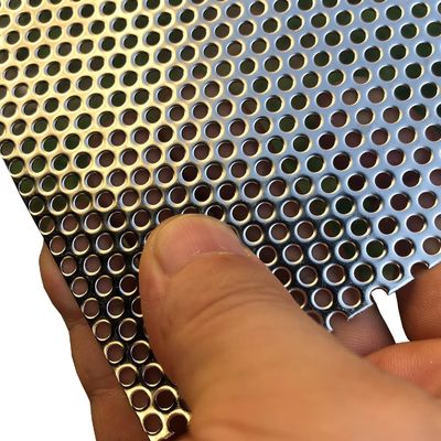 In acciaio inossidabile piccola buca perforata maglia per la lamina di griglia altoparlante