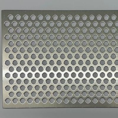 Rivestimento in polvere facciate esterne architettoniche decorazione maglia metallica di alluminio perforata