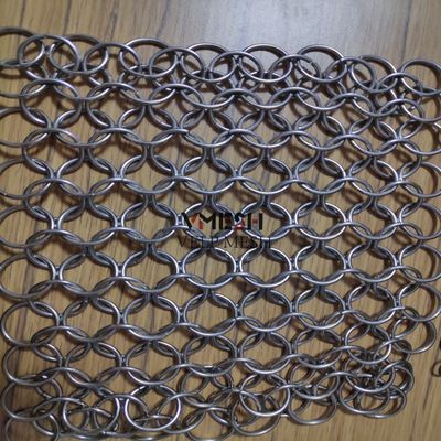 Dispositivi per la costruzione di reti decorative a spirale