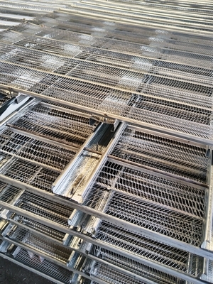 Rete di armatura permanente in acciaio zincato per giunti di costruzione in calcestruzzo