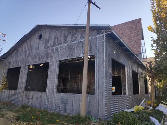 Lamiera stirata zincata a forma di V per costruzione di edifici in stucco con dimensioni 2500*600mm e distanza tra le nervature di 100mm