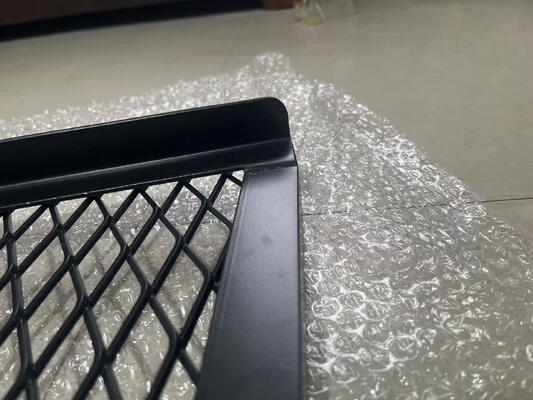 Copertura per pozzo per finestra in rete metallica espansa verniciata a polvere personalizzabile per la sicurezza