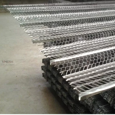 Rete da costruzione con listello galvanizzato per progetti architettonici moderni