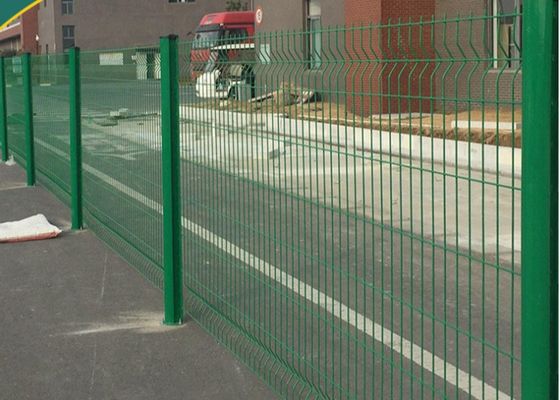 Recinzione in rete metallica saldata zincata 3D 50x100mm 3.0mm verniciata a polvere