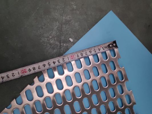 0.7mm 1mm 2mm alluminio galvanizzato in acciaio inossidabile metallo perforato