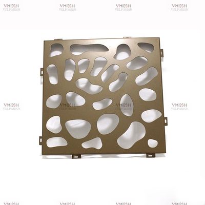 Il metallo perforato architettonico della parete esterna riveste il rivestimento di pannelli di alluminio della facciata