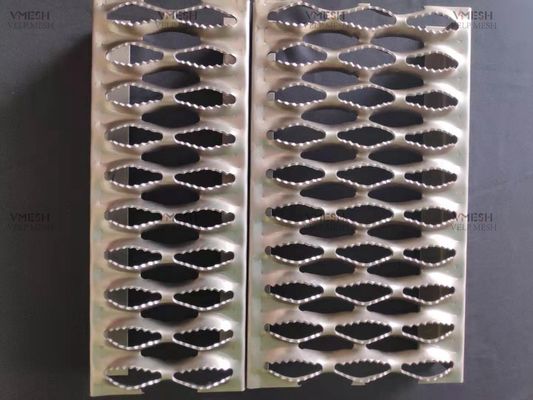 Larghezza d'argento ad alta resistenza della grata 300mm di Diamond Hole Grip Strut Safety