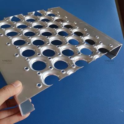 Griglia di sicurezza per la piattaforma di passerella