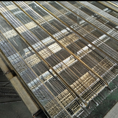Struttura per getto di cemento con rete stirata zincata leggera