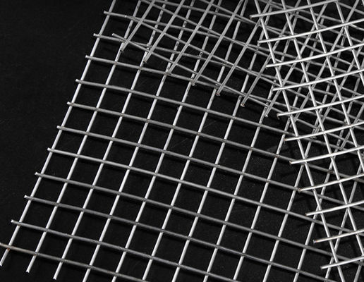 Acciaio pesante Mesh Panels Small Hole Size del calibro 2x2 25*25mm decorativi
