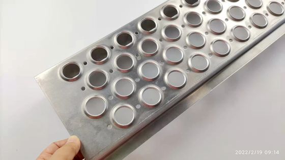 Industriale d'acciaio sollevato della grata del foro del tetto del passaggio pedonale rotondo di sicurezza
