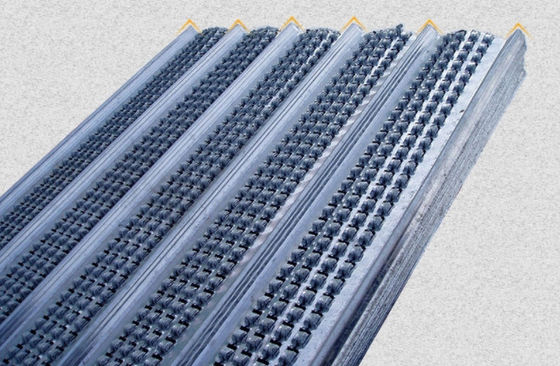 Cavo d'acciaio galvanizzato immerso caldo Mesh Flat Rib Metal Lath dello stucco della cassaforma 0.45m